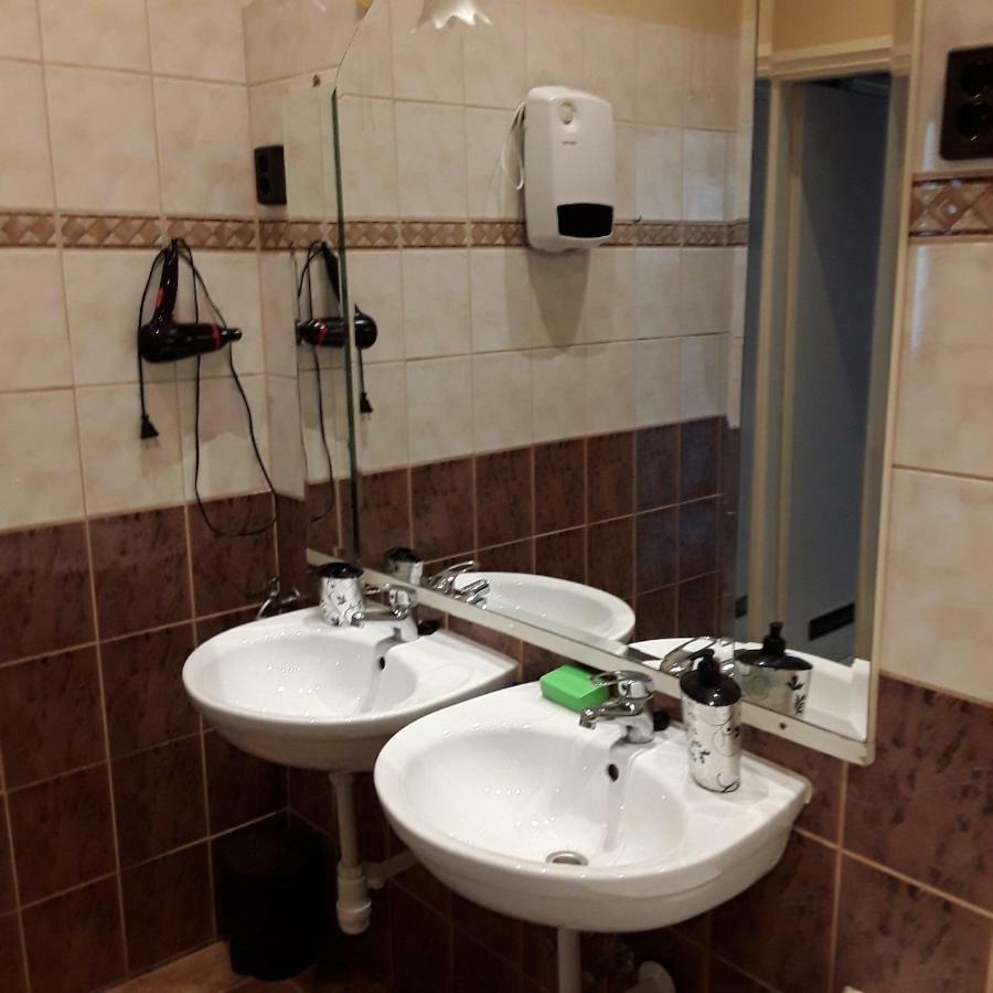 Civis Gold Apartman Debrecen Eksteriør billede