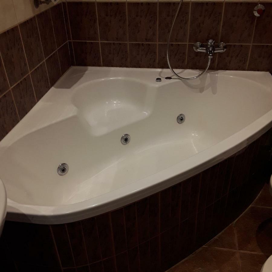 Civis Gold Apartman Debrecen Eksteriør billede
